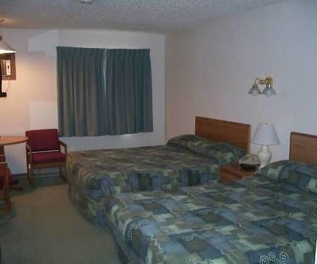 Woodland Inn & Suites Medford 외부 사진
