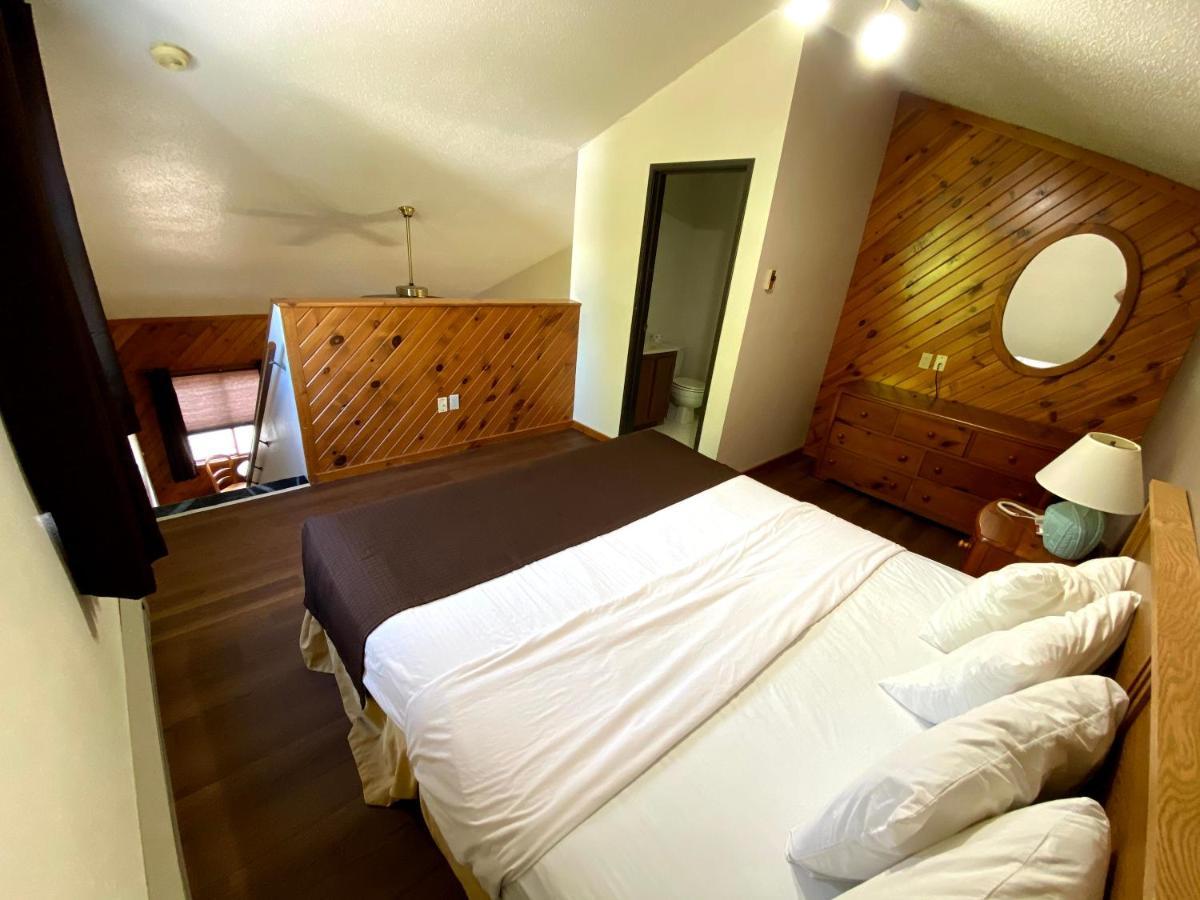 Woodland Inn & Suites Medford 외부 사진