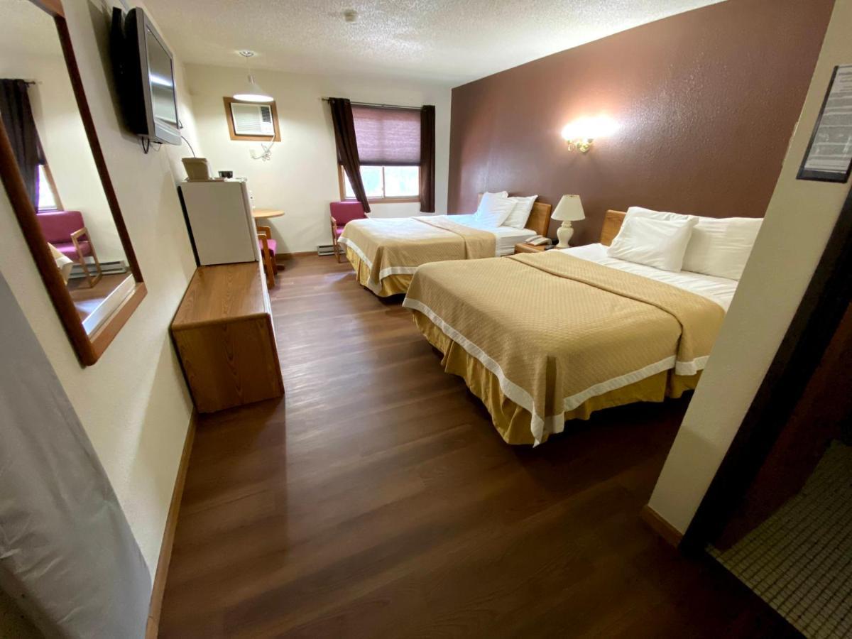 Woodland Inn & Suites Medford 외부 사진