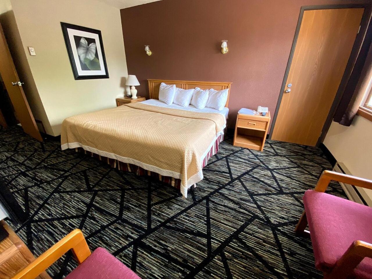 Woodland Inn & Suites Medford 외부 사진