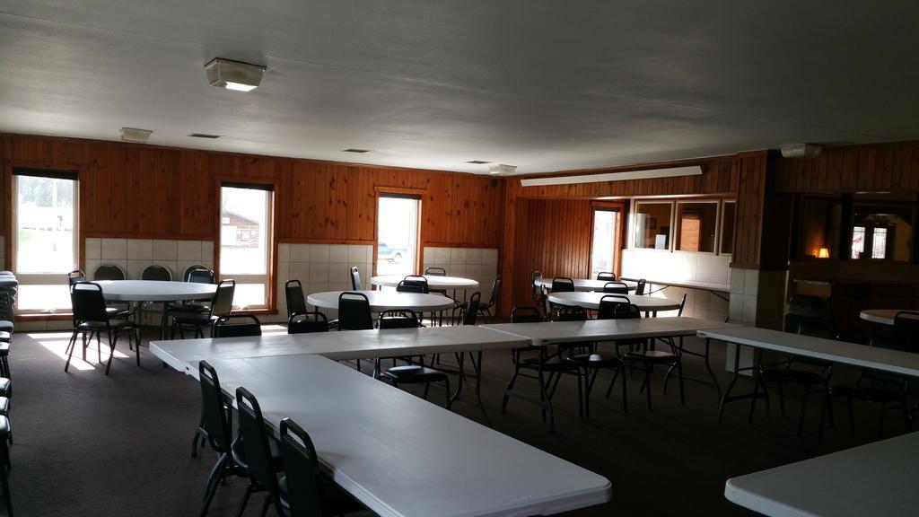 Woodland Inn & Suites Medford 외부 사진