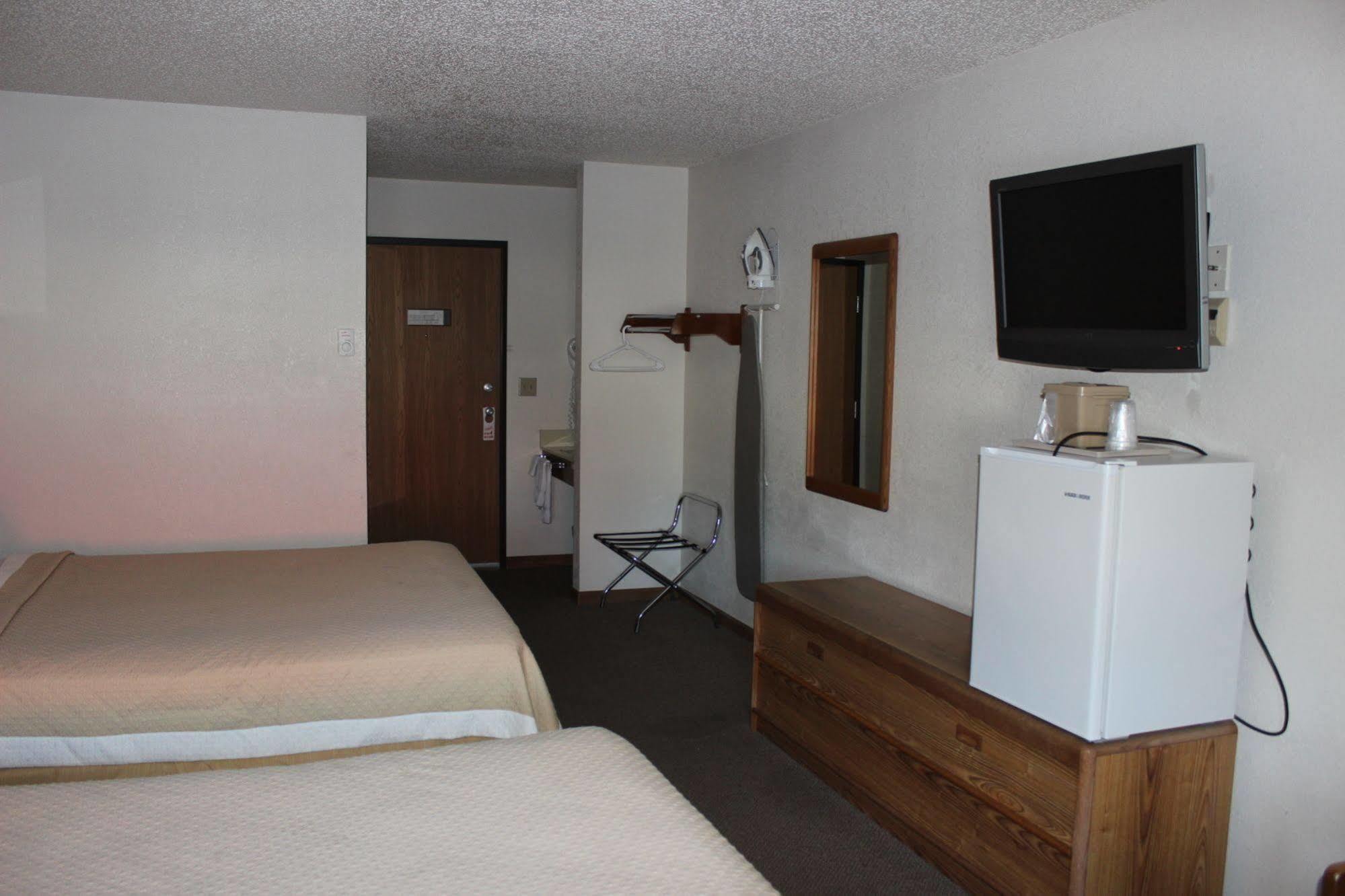 Woodland Inn & Suites Medford 외부 사진